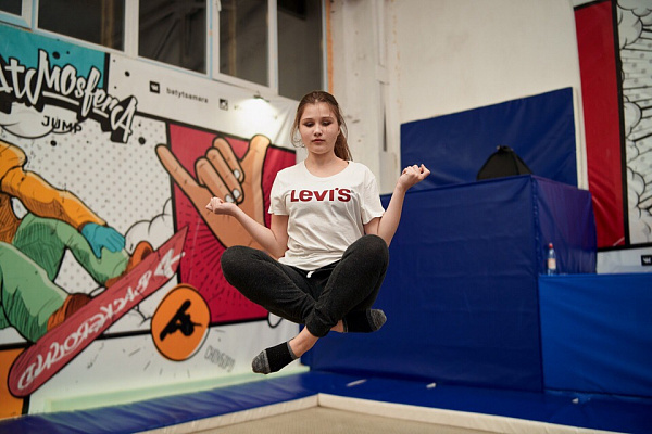  Батутный центр в Ижевске. Сервис Ultra Подарки. Купить подарочный сертификат в батутный центр, попробуйте прыжки на батуте в Ижевске. Сервис UltraPodarki.ru 8 (800) 555 95-30.. Батутный центр , батутный центр, батутный центр цены, батутный центр в Ижевске,  батутный парк, батут прыгать, прыжки +на батуте, батут Ижевск, батут спорт