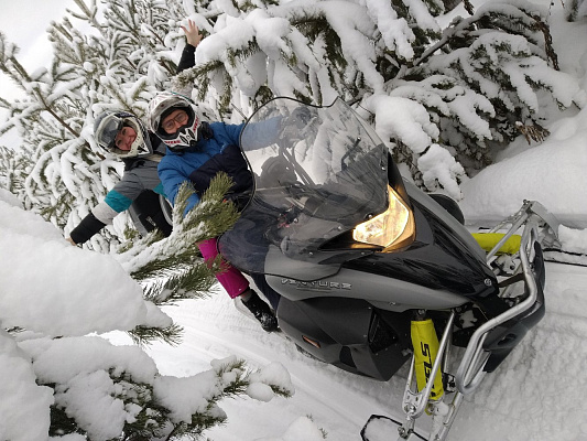 Катание на снегоходах в Ижевске в подарок. Сервис Ultra Подарки
. Подарочный сертификат на катание на снегоходах в Ижевске с друзьями. Закажите прокат снегоходов в подарок для мужчины по привлекательным ценам. Живописные маршруты для езды на снегоходах это отличная возможность активного отдыха. Сервис UltraPodarki.ru 8 800 505 95 30. катание на снегоходах, подарочный сертификат на катание на снегоходе, прокат снегоходов, прокат снегоходов Ижевск, катание на снегоходах Ижевск, езда на снегоходе