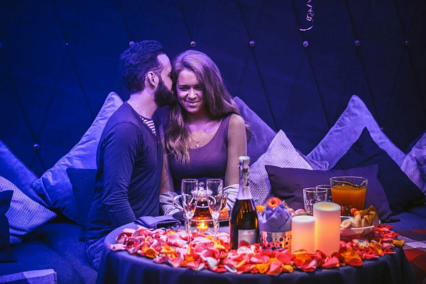 Романтическое свидание в кинотеатре в Ижевске. Ultra Подарки. Купить романтическое свидание в кинотеатре в Ижевске. Подарите самым близким незабываемые моменты и признайтесь в искренних чувствах. Сервис UltraPodarki.ru 8-800-505-95-30. Романтическое свидание в кинотеатре в Ижевске, свидание в Ижевске, свидание в кинотеатре, сертификат на свидание в кинотеатре, сертификат на свидание в Ижевске, купить свидание, купить свидание Ижевск, первое свидание, девушка свидание, хороший кинотеатре, романтический кинотеатре, романтический вечер, романтический ужин, романтические любимому, романтическая музыка