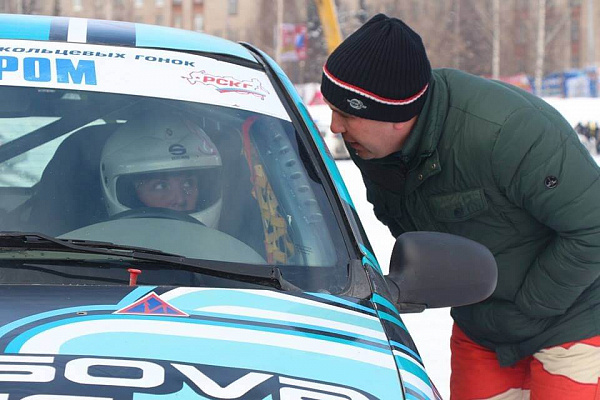 Контраварийное вождение в Ижевске. Ultra Подарки. Купить уроки контраварийного вождения в Ижевске. Научитесь водить машину в любых условиях! Сервис UltraPodarki.ru 8 800 505 95 30. Контраварийное вождение Ижевск, контраварийное вождение, экстремальное вождение Ижевск, экстремальное вождение, обучение вождению Ижевск, обучение вождению, вождение Ижевск, вождение,  курс вождения Ижевск, курс вождения, курсы экстремальное вождения Ижевск, курсы экстремального вождения, обучение в автошколе Ижевск, обучение в автошколе