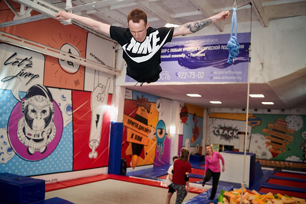  Батутный центр в Ижевске. Сервис Ultra Подарки. Купить подарочный сертификат в батутный центр, попробуйте прыжки на батуте в Ижевске. Сервис UltraPodarki.ru 8 (800) 555 95-30.. Батутный центр , батутный центр, батутный центр цены, батутный центр в Ижевске,  батутный парк, батут прыгать, прыжки +на батуте, батут Ижевск, батут спорт