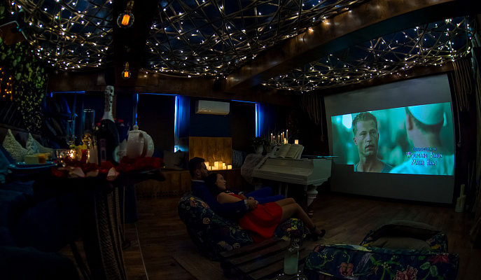 Романтическое свидание в кинотеатре в Ижевске. Ultra Подарки. Купить романтическое свидание в кинотеатре в Ижевске. Подарите самым близким незабываемые моменты и признайтесь в искренних чувствах. Сервис UltraPodarki.ru 8-800-505-95-30. Романтическое свидание в кинотеатре в Ижевске, свидание в Ижевске, свидание в кинотеатре, сертификат на свидание в кинотеатре, сертификат на свидание в Ижевске, купить свидание, купить свидание Ижевск, первое свидание, девушка свидание, хороший кинотеатре, романтический кинотеатре, романтический вечер, романтический ужин, романтические любимому, романтическая музыка