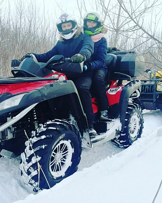 Катание на квадроциклах в Ижевске. Сервис Ultra Подарки. Подарочный сертификат на катание на квадроциклах в Ижевске. Закажите катание на квадроциклах недорого и наслаждайтесь активным отдыхом с друзьями. Выбирайте живописные маршруты для езды на квадроциклах. Сервис UltraPodarki.ru 8800-505-9530. Катание на квадроциклах, Прокат квадроциклов, езда на квадроцикле, прокат квадроциклов Ижевск, катание на квадроциклах Ижевск, Катание на квадроциклах зимой, Катание на квадроциклах летом, Сертификат на катание на квадроциклах 

