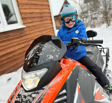 Катание на снегоходах в Челябинске в подарок. Сервис Ultra Подарки
. ✳️✴️❄️ Подарочный сертификат на катание на снегоходах в Челябинске с друзьями ❄️✴️✳️. Закажите прокат снегоходов в подарок для мужчин и парней на день рождения по привлекательным ценам. Езда на снегоходах это ещё и активный зимний отдых. Сервис UltraPodarki.ru ☎️ 8 (800) 505-95-30	. катание на снегоходах, подарочный сертификат на катание на снегоходе, прокат снегоходов, прокат снегоходов Челябинск, катание на снегоходах Челябинск, езда на снегоходе