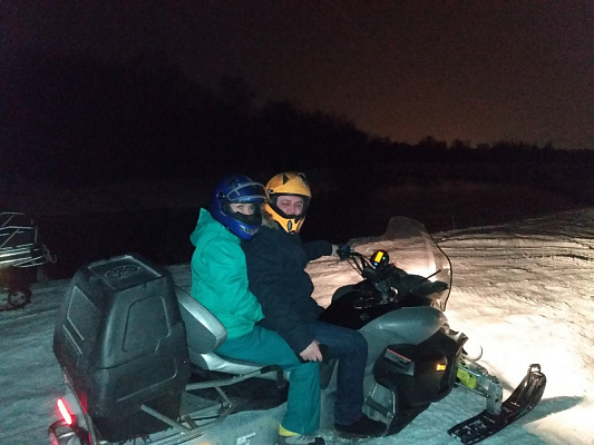Катание на снегоходах в Ижевске в подарок. Сервис Ultra Подарки
. Подарочный сертификат на катание на снегоходах в Ижевске с друзьями. Закажите прокат снегоходов в подарок для мужчины по привлекательным ценам. Живописные маршруты для езды на снегоходах это отличная возможность активного отдыха. Сервис UltraPodarki.ru 8 800 505 95 30. катание на снегоходах, подарочный сертификат на катание на снегоходе, прокат снегоходов, прокат снегоходов Ижевск, катание на снегоходах Ижевск, езда на снегоходе