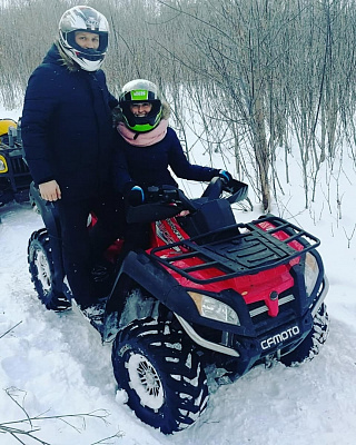 Катание на квадроциклах в Ижевске. Сервис Ultra Подарки. Подарочный сертификат на катание на квадроциклах в Ижевске. Закажите катание на квадроциклах недорого и наслаждайтесь активным отдыхом с друзьями. Выбирайте живописные маршруты для езды на квадроциклах. Сервис UltraPodarki.ru 8800-505-9530. Катание на квадроциклах, Прокат квадроциклов, езда на квадроцикле, прокат квадроциклов Ижевск, катание на квадроциклах Ижевск, Катание на квадроциклах зимой, Катание на квадроциклах летом, Сертификат на катание на квадроциклах 

