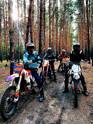 Катание на мотоцикле в Ижевске. ULTRA ПОДАРКИ. Купить катание на мотоцикле в Ижевске. Попробовав езду на мотоциклах, вы получите порцию адреналина и невероятные эмоции. Сервис: UltraPodarki.ru 8 800 505 95 30.. Катание на мотоцикле в Ижевске, прокат мотоциклов Ижевск, катание на мотоциклах, прокат мотоцикла, езда на мотоцикле Ижевск, езда на мотоцикле, мотопрогулка Ижевск, мотопрогулка, поездки на байке, личный мотоцикл, катание на мотоцикле, мотоциклетный шлем, увлечение поездками на мотоцикле, пристрастие к мотоциклам, сертификат на поездку на мотоцикле, прокатиться на мотоцикле, мото-транспорт, мото-треки, мото-поездки, езда на мотоцикле в Ижевске, катание на мотоцикле в Ижевске, мотоклуб в Ижевске
