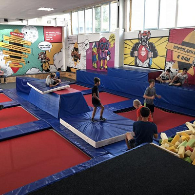  Батутный центр в Ижевске. Сервис Ultra Подарки. Купить подарочный сертификат в батутный центр, попробуйте прыжки на батуте в Ижевске. Сервис UltraPodarki.ru 8 (800) 555 95-30.. Батутный центр , батутный центр, батутный центр цены, батутный центр в Ижевске,  батутный парк, батут прыгать, прыжки +на батуте, батут Ижевск, батут спорт