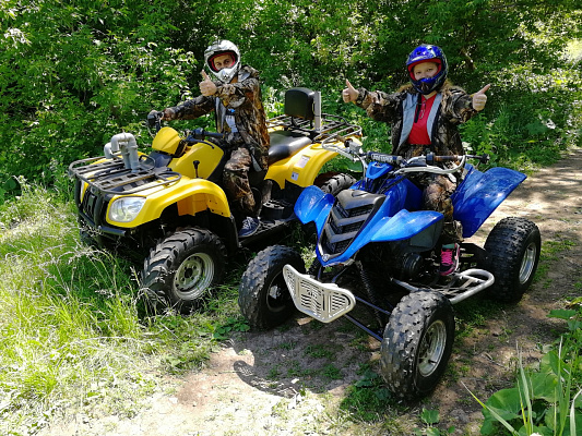 Прокат квадроциклов летом в Ижевске. Сервис Ultra Подарки. Подарочный сертификат на прокат квадроциклов летом и зимой в Ижевске. Закажите катание на квадроциклах недорого и наслаждайтесь активным отдыхом с друзьями. Выбирайте живописные маршруты для езды на квадроциклах. Сервис UltraPodarki.ru 8800-505-9530. Катание на квадроциклах, Прокат квадроциклов, езда на квадроцикле, прокат квадроциклов Ижевск, катание на квадроциклах Ижевск, Катание на квадроциклах зимой, Катание на квадроциклах летом, Сертификат на катание на квадроциклах 

